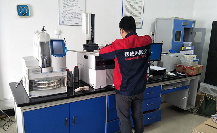 辦公室搬家挑戰(zhàn)：高效拆裝辦公家具的解決方案