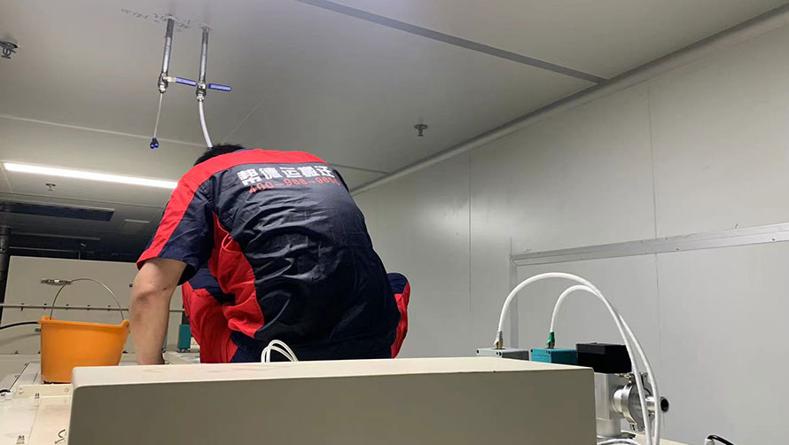 工廠設(shè)備吊裝搬遷的關(guān)鍵步驟及注意事項(xiàng)